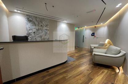 Half Floor - Studio - 1 Bathroom for rent in Fairmont Hotel - Sheikh Zayed Road - Dubai