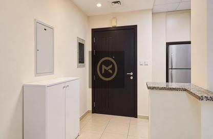 Apartment - 1 - 2 for rent in Farah Tower 1 - Queue Point - Liwan - Dubai