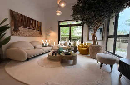 Apartment - 2 Bedrooms - 3 Bathrooms for rent in Asayel 2 - Madinat Jumeirah Living - Umm Suqeim - Dubai