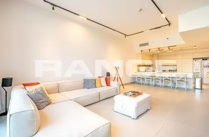 شقة - 3 غرف نوم - 4 حمامات للبيع في اويا رزيدنس‎ - موتور سيتي - دبي