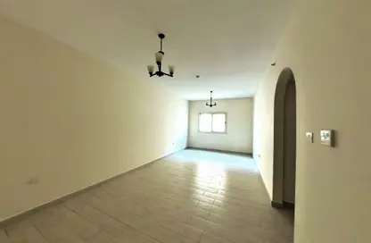 Apartment - 3 Bedrooms - 3 Bathrooms for rent in Muweileh Community - Muwaileh Commercial - Sharjah