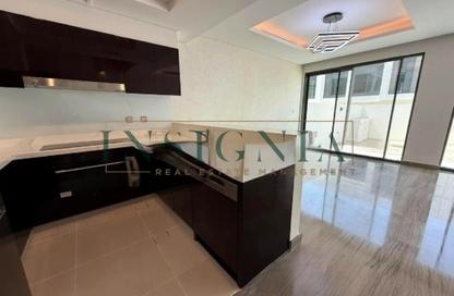 تاون هاوس - 3 - 3 للايجار في ترامب استايت - داماك هيلز - دبي