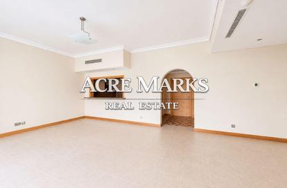 Apartment - 2 Bedrooms - 2 Bathrooms for rent in Al Das - Shoreline Apartments - Palm Jumeirah - Dubai