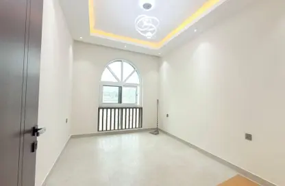 Apartment - 2 Bedrooms - 3 Bathrooms for rent in Al Danah - Abu Dhabi