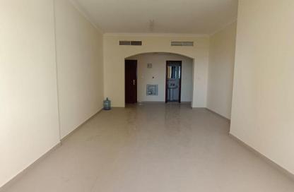 Apartment - 2 Bedrooms - 2 Bathrooms for rent in Al Khan Corniche - Al Khan - Sharjah