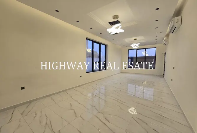 150482240 - Property Image 2