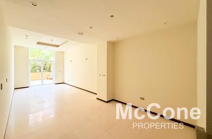 Apartment - 1 - 2 for rent in Sapphire - Tiara Residences - Palm Jumeirah - Dubai