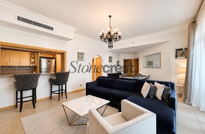 Apartment - 2 Bedrooms - 4 Bathrooms for rent in Al Hatimi - Shoreline Apartments - Palm Jumeirah - Dubai