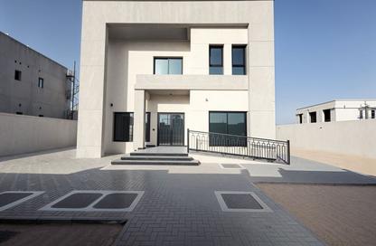 Villa - 4 - 5 for rent in Al Aweer 1 - Al Aweer - Dubai