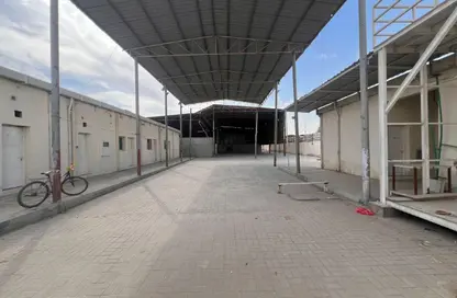 Factory - Studio - 7+ Bathrooms for rent in Al Sajaa Industrial - Al Sajaa - Sharjah