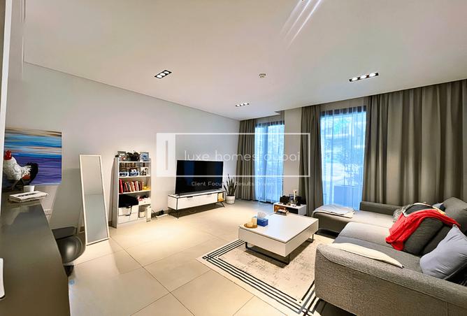 102831636 - Property Image 2