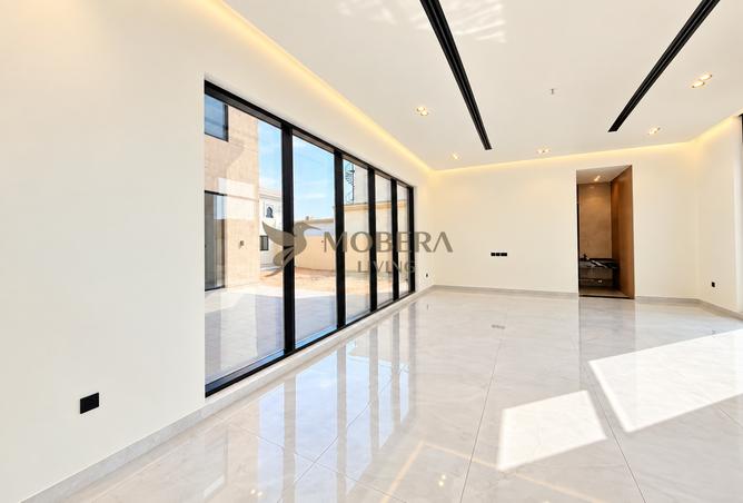 144610345 - Property Image 3
