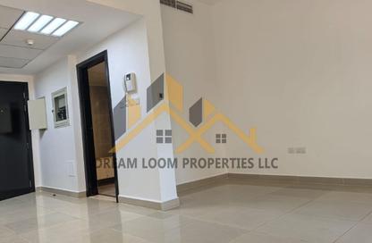 Apartment - Studio - 1 for rent in Tower 8 - Al Reef Downtown - Al Reef - Abu Dhabi Apartment - Studio - 1 for rent in Tower 8 - Al Reef Downtown - Al Reef - Abu Dhabi