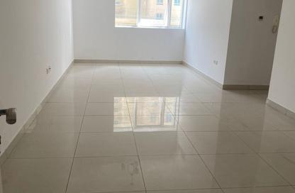 Apartment - 1 - 1 for rent in Al Khan Corniche - Al Khan - Sharjah