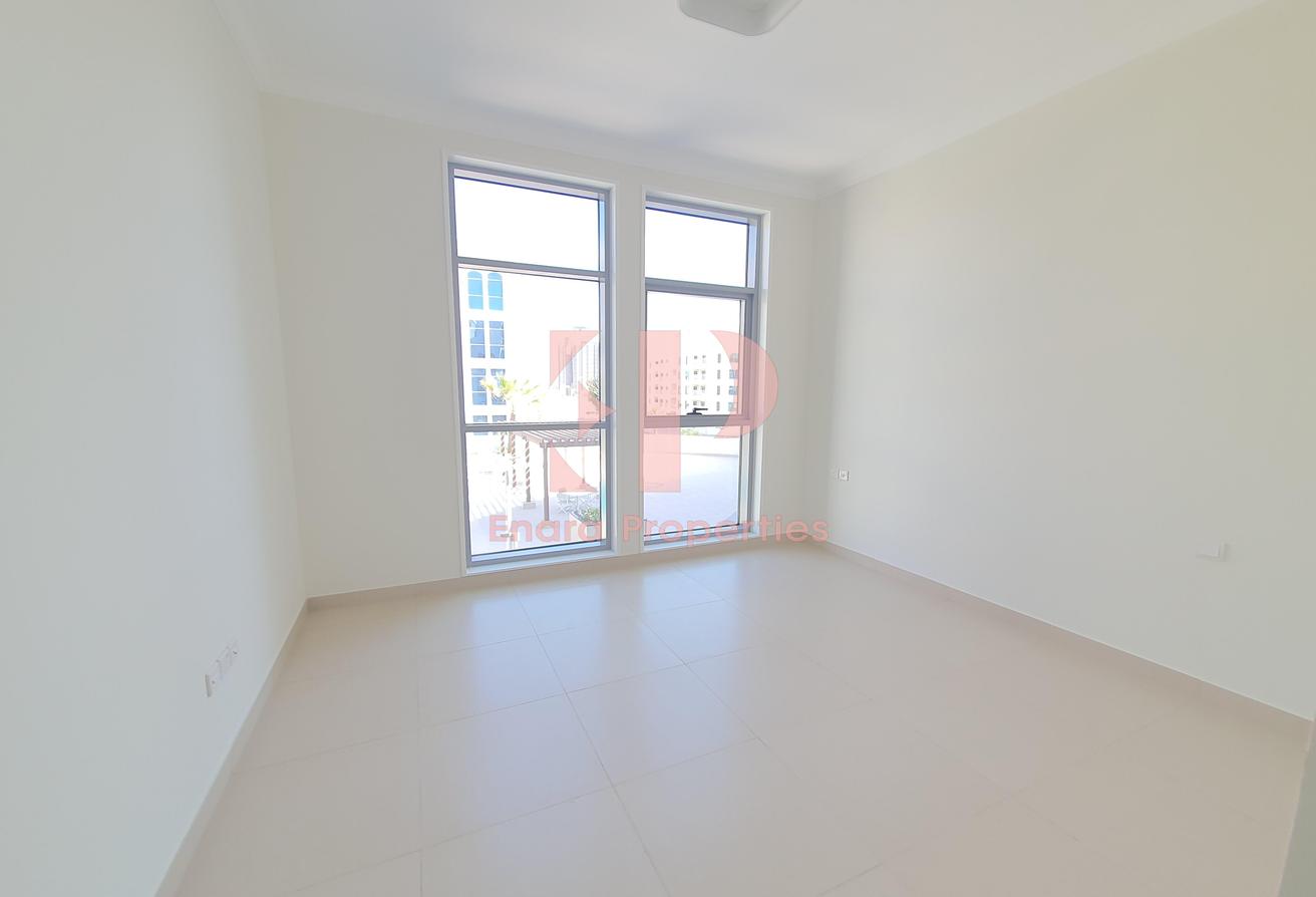 Larger 1Br l Balcony l Share Pool Gym l photo 8