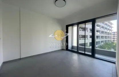 شقة - غرفة نوم - 2 حمامات للبيع في سكون - حي نسيج - الجادة - الشارقة
