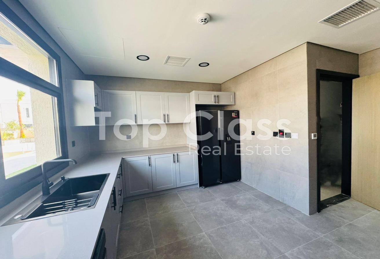 Modern | Brand New | Private Pool photo 3