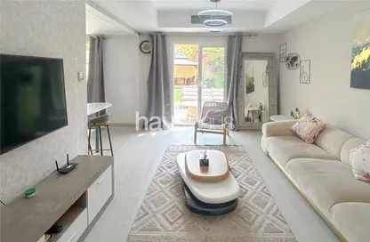 Villa - 2 Bedrooms - 2 Bathrooms for rent in Springs 10 - The Springs - Dubai