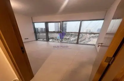 Apartment - 3 Bedrooms - 4 Bathrooms for rent in Radiant Square - City Of Lights - Al Reem Island - Abu Dhabi