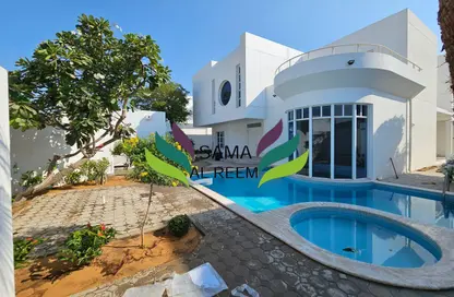 فيلا - 5 غرف نوم - 5 حمامات للايجار في فلل الجميرا 1 - جميرا 1 - جميرا - دبي