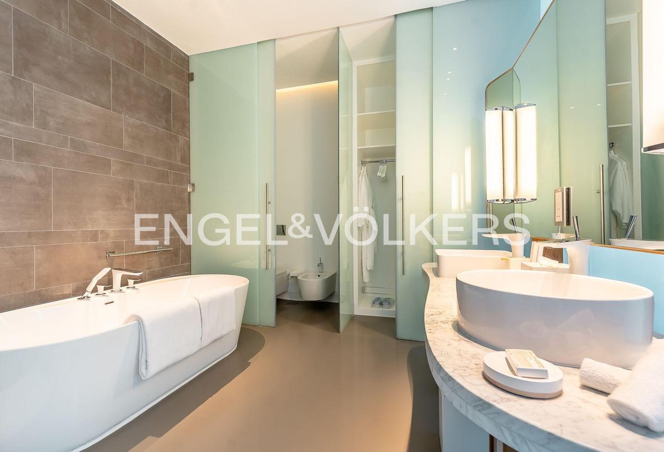 Private Beach and Pool | 5* Luxury | Hotel Living photo 17