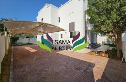 Villa - 4 Bedrooms - 5 Bathrooms for rent in Jumeirah 3 Villas - Jumeirah 3 - Jumeirah - Dubai