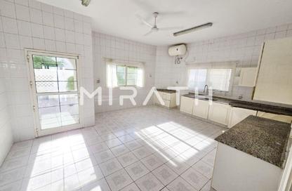 Villa - 4 - 5 for rent in Umm Suqeim 1 Villas - Umm Suqeim 1 - Umm Suqeim - Dubai Villa - 4 - 5 for rent in Umm Suqeim 1 Villas - Umm Suqeim 1 - Umm Suqeim - Dubai