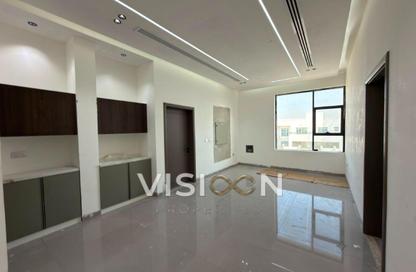 Villa - 5 Bedrooms - 7+ Bathrooms for rent in Al Aweer 1 - Al Aweer - Dubai