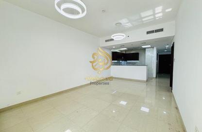 Apartment - 1 Bedroom - 2 Bathrooms for rent in Elysium 1 - Jumeirah Garden City - Al Satwa - Dubai