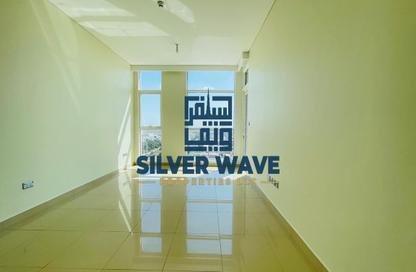 Apartment - 1 Bedroom - 2 Bathrooms for rent in United Square - Al Khalidiya - Abu Dhabi Apartment - 1 Bedroom - 2 Bathrooms for rent in United Square - Al Khalidiya - Abu Dhabi