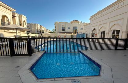 Villa - 5 Bedrooms - 6 Bathrooms for rent in Umm Suqeim 1 - Umm Suqeim - Dubai