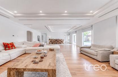 Villa - 5 - 6 for rent in Meadows 6 - Meadows - Dubai