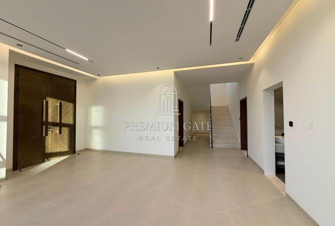 129781111 - Property Image 3