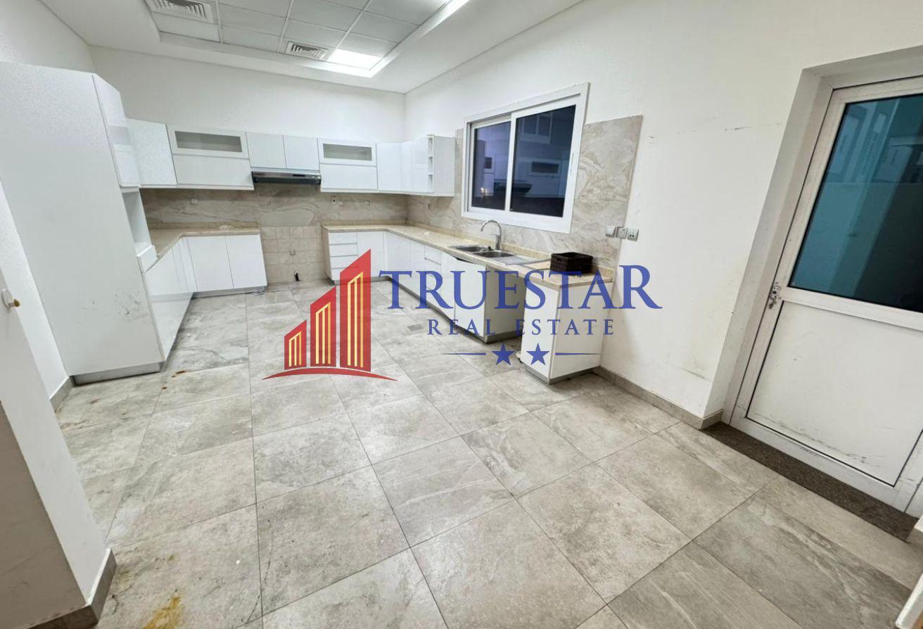 HUGE FULLY RENOVATED 5BR MAIDS DRIVER GARDEN VILLA photo 14