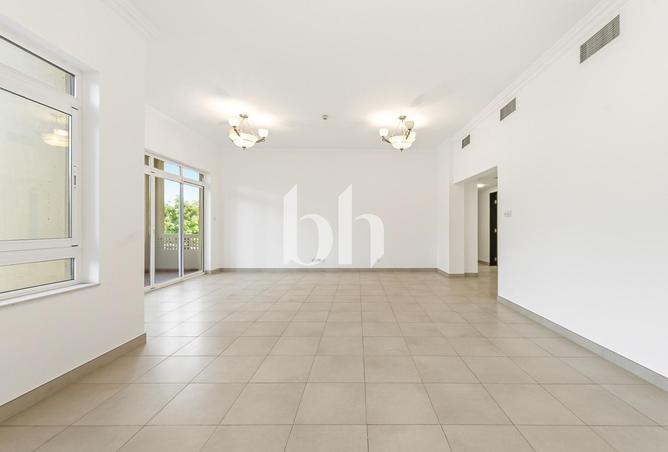 54384696 - صورة العقار 3