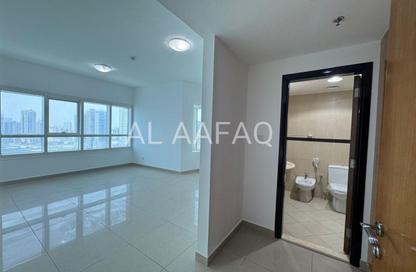 Apartment - 3 Bedrooms - 4 Bathrooms for rent in Al Mamzar - Al Mamzar - Sharjah - Sharjah