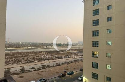 Apartment - 1 - 2 for sale in Silicon Gates 3 - Silicon Gates - Dubai Silicon Oasis - Dubai