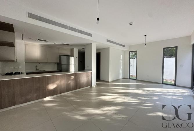 101827854 - Property Image 2
