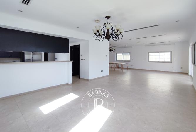 16017027 - Property Image 2