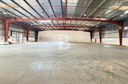 Warehouse - Studio for rent in Phase 2 - Dubai Investment Park (DIP) - Dubai