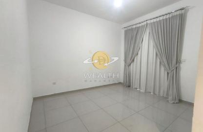 Townhouse - 2 Bedrooms - 4 Bathrooms for rent in Nasma Residence - Al Tai - Sharjah