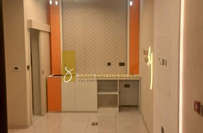 Shop - Studio - 1 Bathroom for rent in Azizi Riviera 4 - Azizi Riviera - Meydan One - Meydan - Dubai