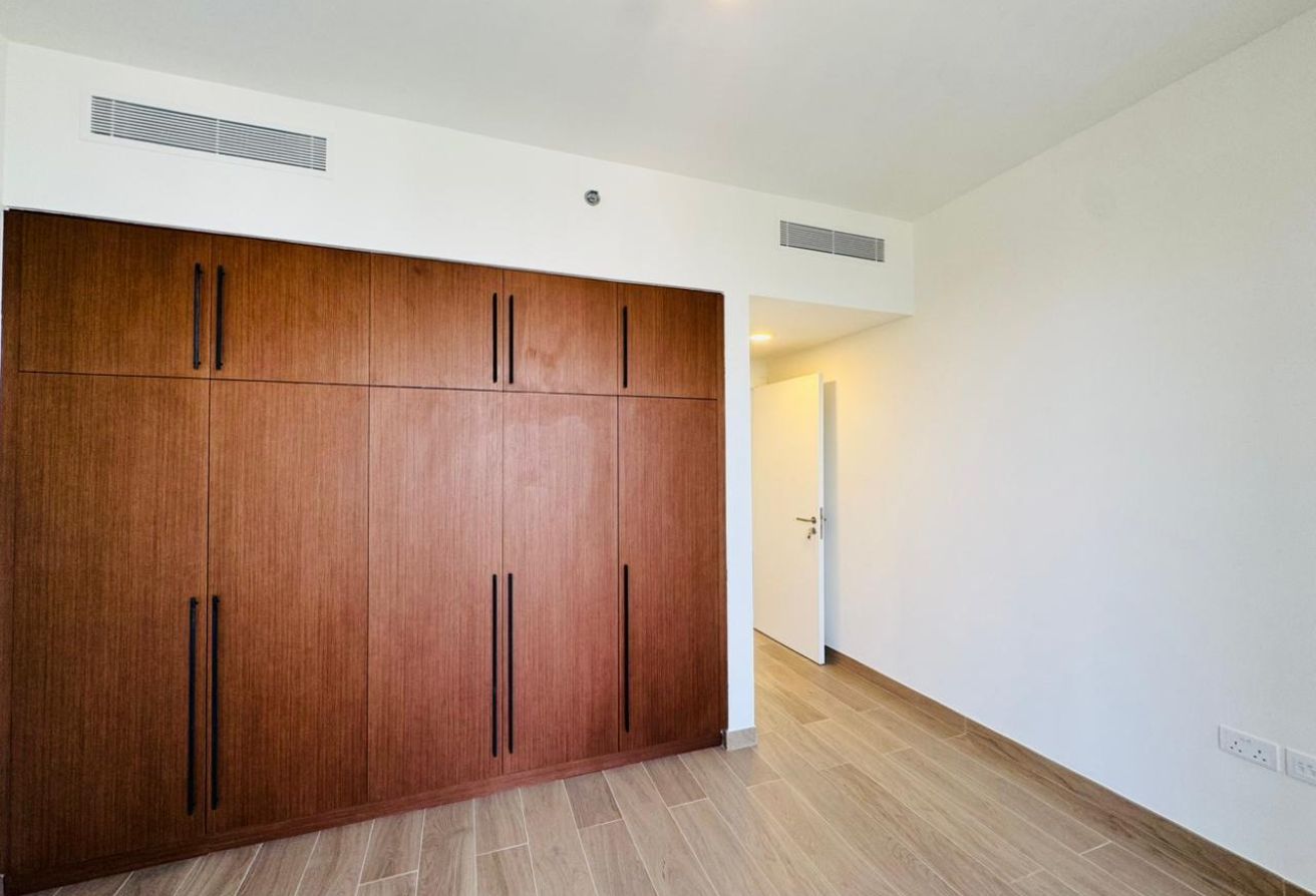 3 bedroom apartment in The Hamilton, Town Square: 5
