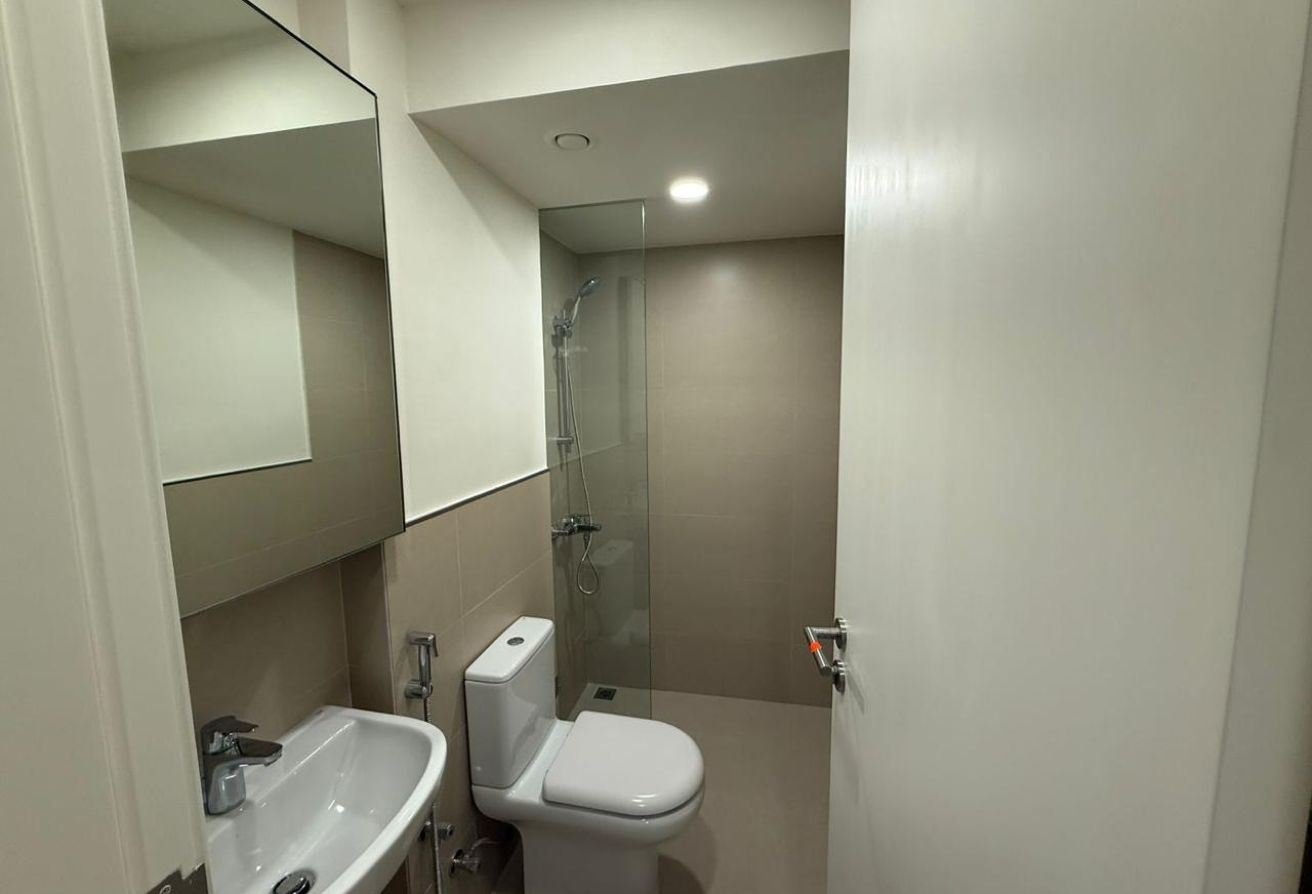 3 bedroom apartment in The Hamilton, Town Square: 11