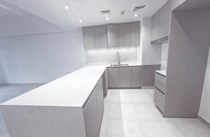 Apartment - 2 Bedrooms - 2 Bathrooms for rent in Al Jazi 4 - Madinat Jumeirah Living - Umm Suqeim - Dubai