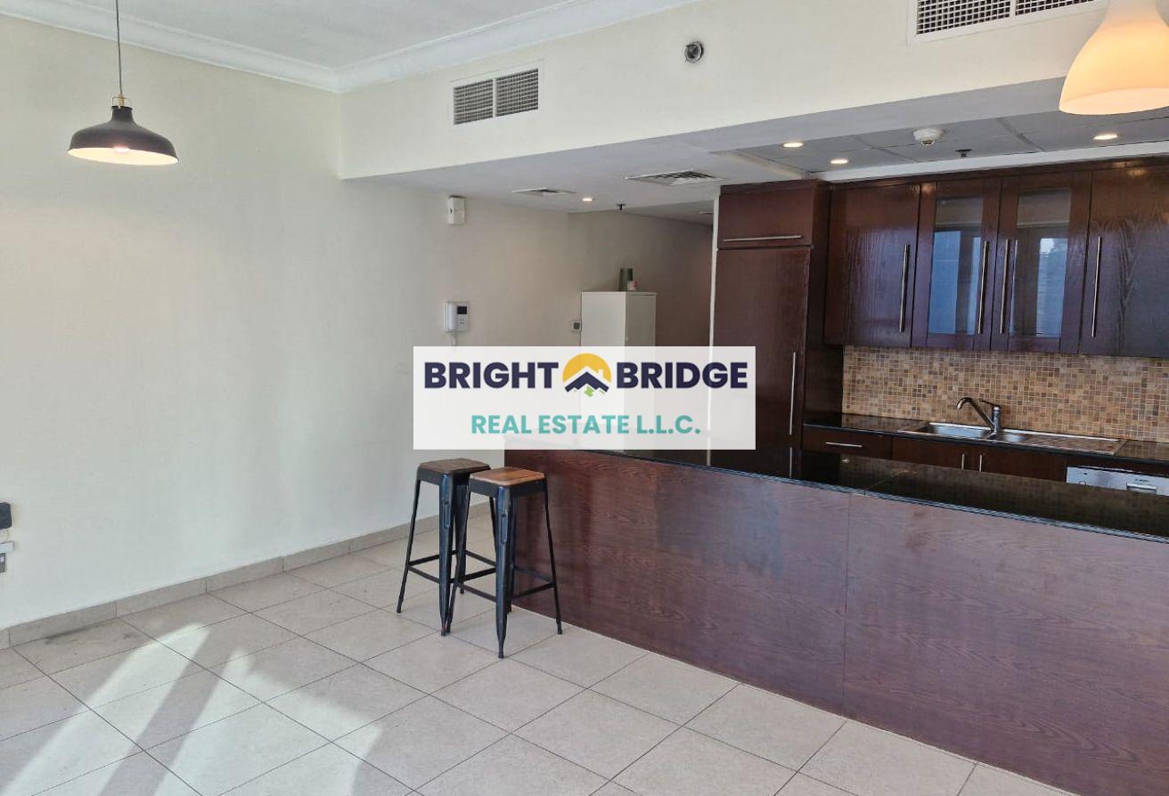 High Floor | Unfurnished | Prime Location photo 6