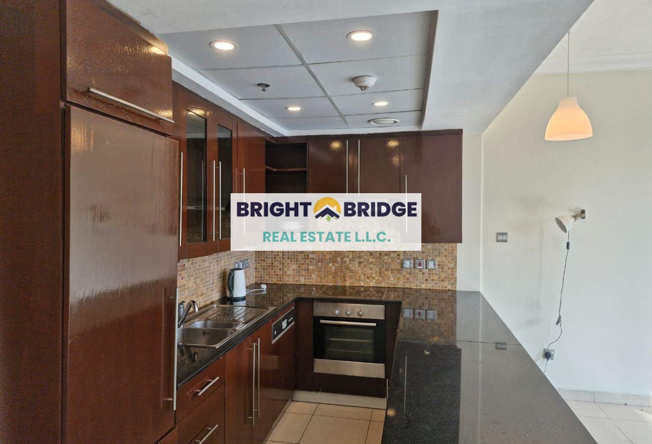 High Floor | Unfurnished | Prime Location photo 8