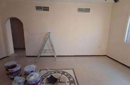 Apartment - 1 Bedroom - 1 Bathroom for rent in Al Butina B - Al Butina - Sharjah