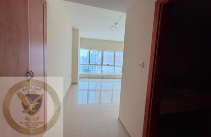 Apartment - 2 Bedrooms - 3 Bathrooms for rent in Al Khan Corniche - Al Khan - Sharjah Apartment - 2 Bedrooms - 3 Bathrooms for rent in Al Khan Corniche - Al Khan - Sharjah