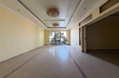 Apartment - 3 Bedrooms - 3 Bathrooms for rent in Ameer Bu Khamseen Tower - Al Majaz 3 - Al Majaz - Sharjah